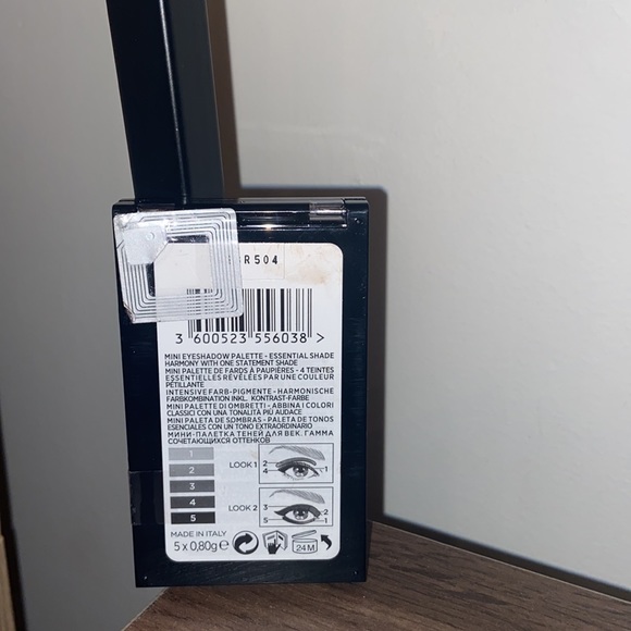 💓BRAND NEW EYESHADOW 💓 - Picture 3 of 4